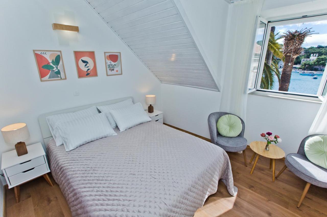 Apartment *heart Of The Port Room* Hvar Town