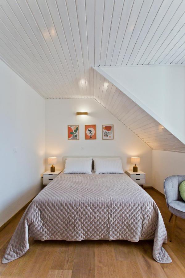 *heart Of The Port Room* *